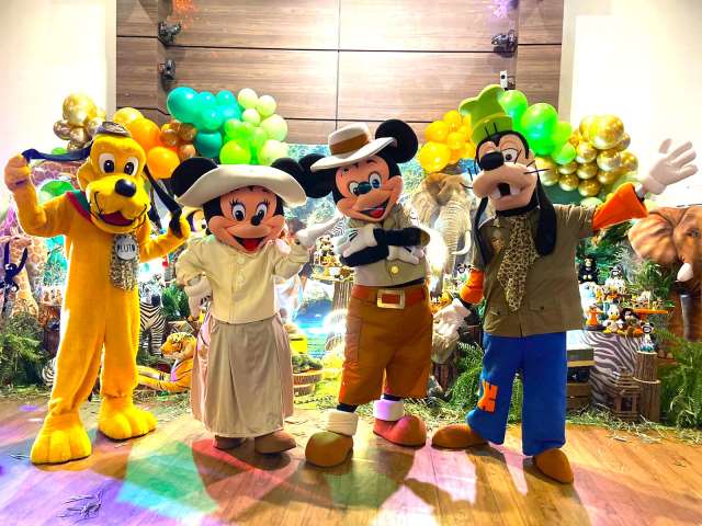 Mickey Minnie safari personagens vivos cover Festa