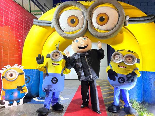 Minions personagens vivos cover Festa animação