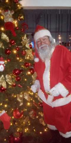 visita do papai noel supermercado e atacadista 
