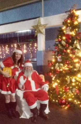 visita do papai noel supermercado e atacadista 